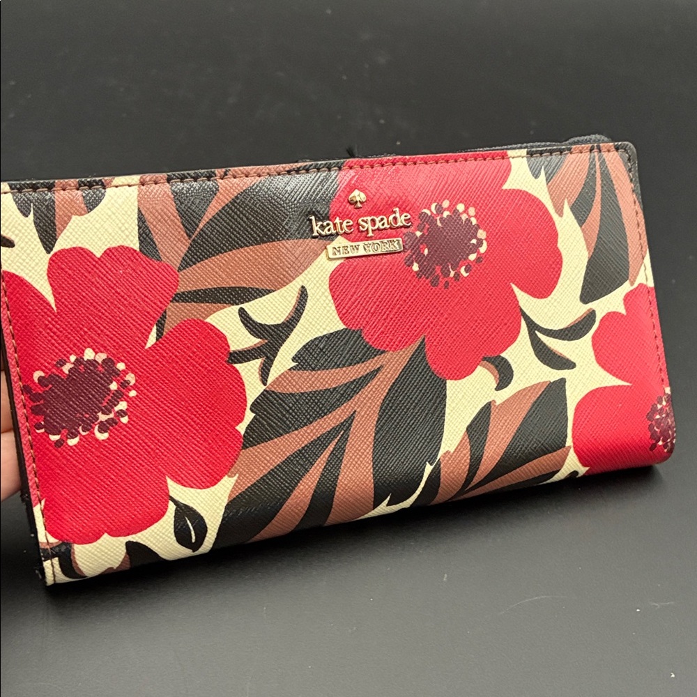 kate spade New York Red Poppy Field Floral Continental Bifold Wallet Gold Zipper